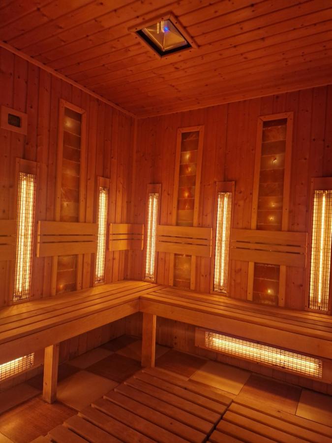 Fantastico Exlcusive Hotel Senta Buitenkant foto