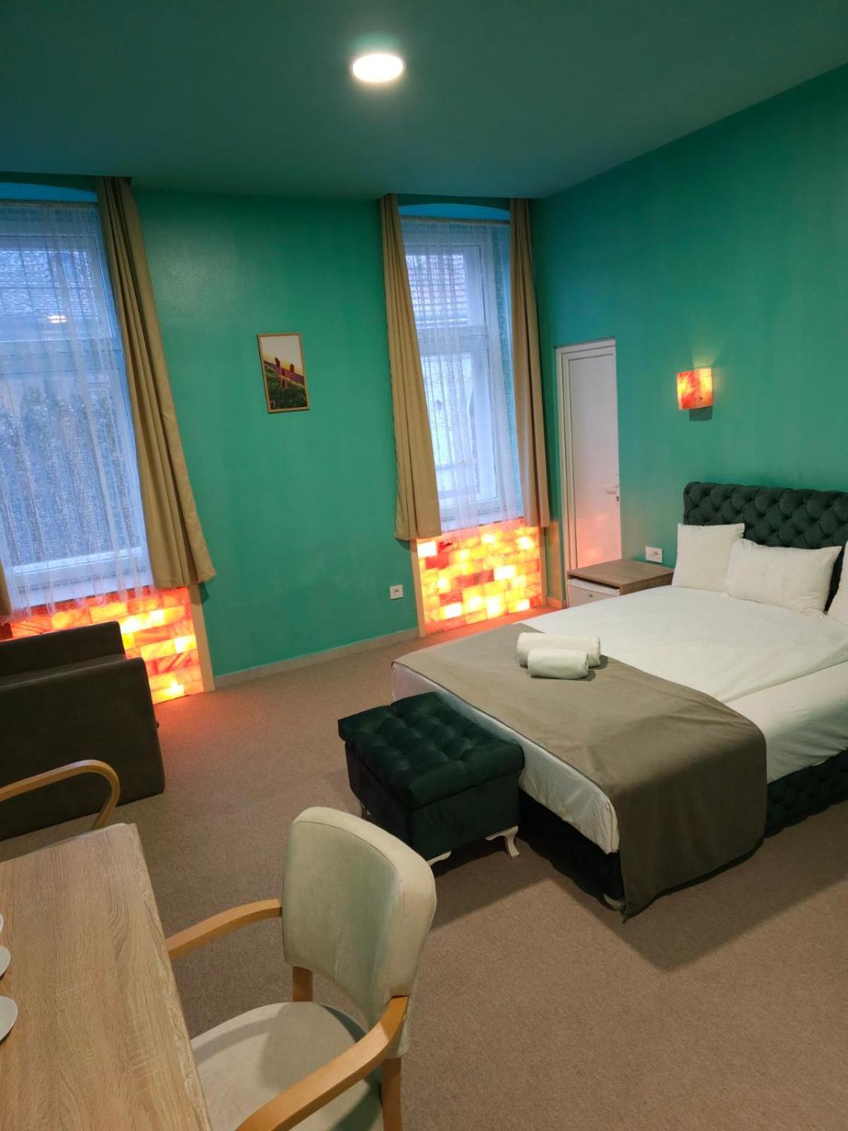 Fantastico Exlcusive Hotel Senta Buitenkant foto